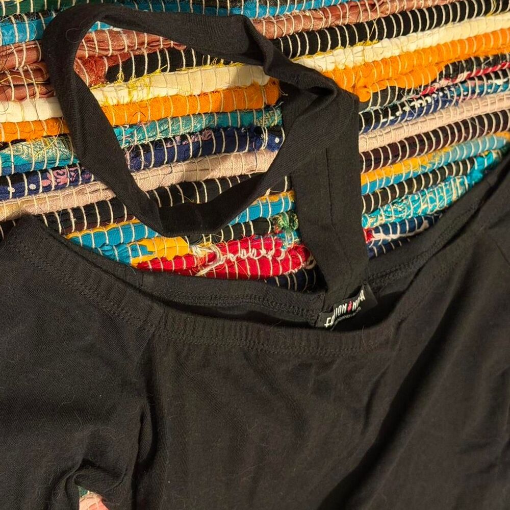 Fashion-nova Women's Black Crop-top - Picture 4 of 5